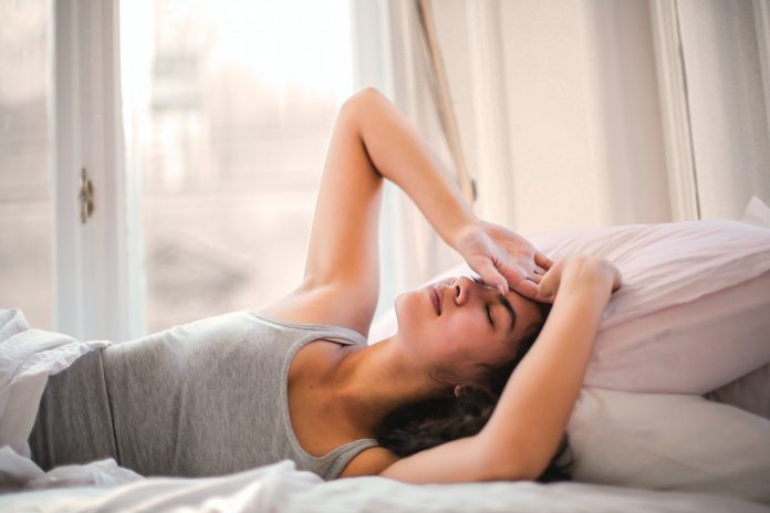 Motivos pelos quais você acorda com dores de cabeça